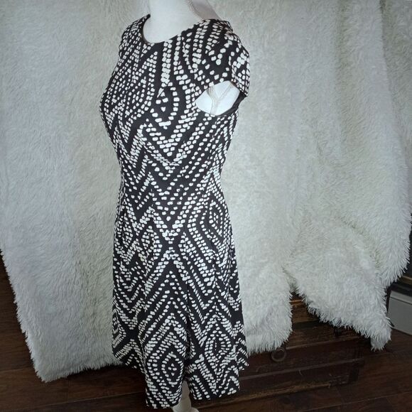 AB STUDIO BLACK & WHITE GEOMETRIC PRINT DRESS SZ.6 EUC - Picture 5 of 9